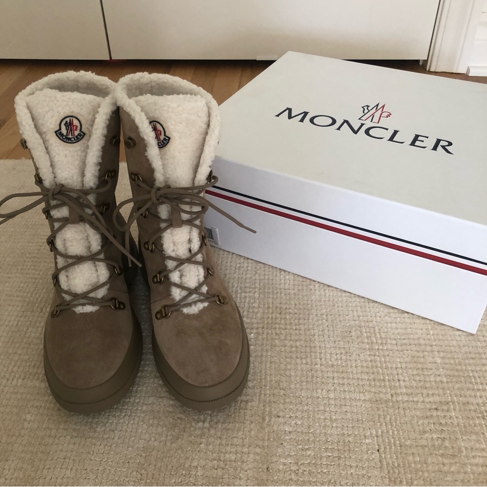 NWT Moncler Boots / Sz 9